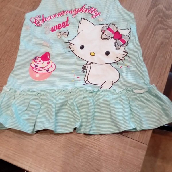 images/products/2020-01-25/cropped_92-es-hello-kitty-ruha-teljesen-uj-9817_0_1579939274.jpg