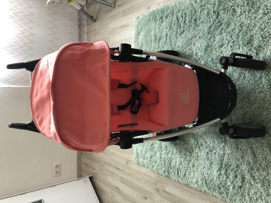 4 kerekű!!! 
Eladó egy nagyon megbecsült állapotban lévő Quinny Zapp Xtra babakocsi. Ritkaság, hogy nem a gyakori 3 kerekű verzió.
A személyes átvételt előnyben részesíteném, viszont a szállítása is megoldható megbeszélés alapján. - 2