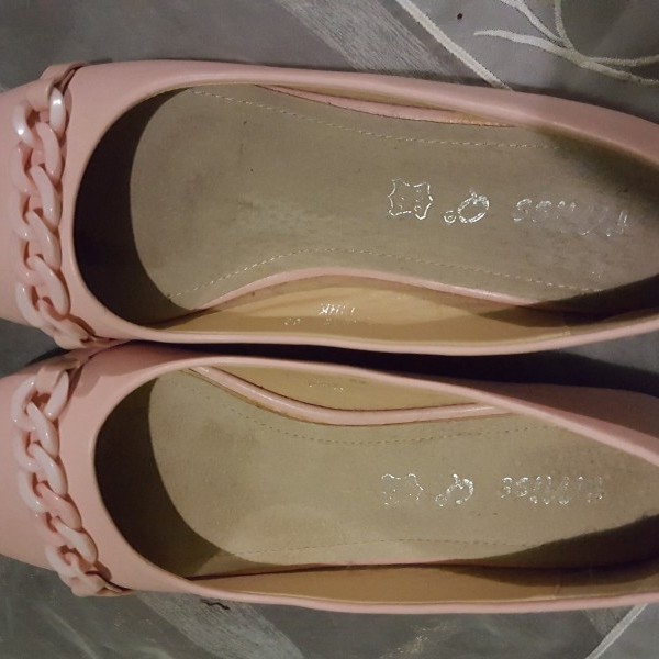 images/products/2020-08-24/cropped_39es-balerina-cipo-elado-uj-allapotu-10567_0_1598259709.jpg