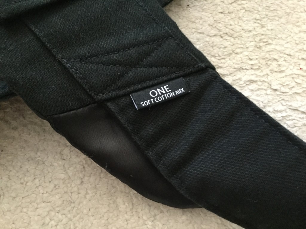 Babybjörn ONE Cotton 2018 kenguru, Black

Születéstől 3 éves korig hasznalható,  négy hordozási pozícióban, amelyeket gyorsan és biztonságosan valtoztathatsz. Szerintem a Babybjörn eddigi legjobb konstrukciója!
 - 2