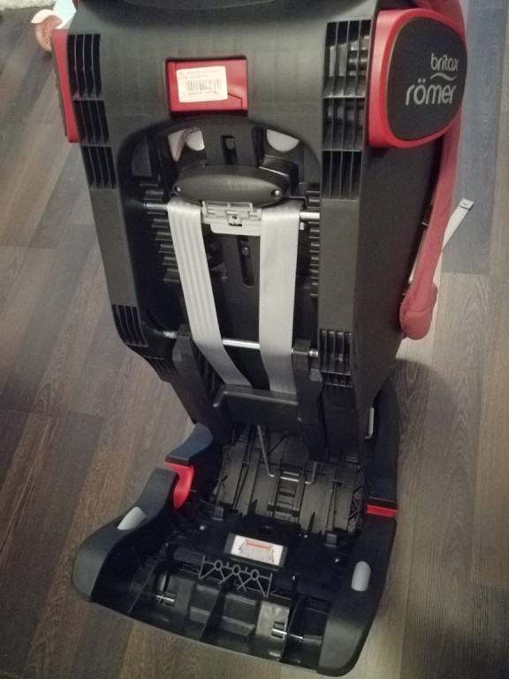 Britax Römer 9-18 kg ig. Újszerű állapotban. Új ára 70.000.-ft - 0