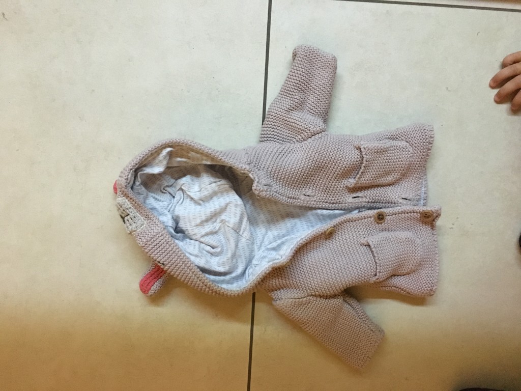 M&S kislány kabát/pulóver vastag, bélelt puha kialakítással nagyon szép állapotban eladó 2500,-  - 2