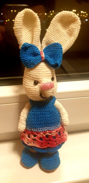 Horgolt új, 23cm es amigurumi nyuszilány. - 0