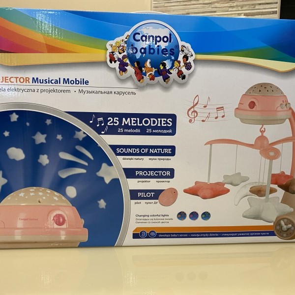 images/products/2021-03-30/cropped_canpol-babies-zenelo-koerforgo-ajanlott-kor-ho-0-korcsoport-bebi-zenel-forog-figurak-anyaga-pluess-dallamok-szama-25-dallam-fajtaja-gyerekdal-termeszet-hangjai-szabalyozhato-hangero-ejjeli-feny-15591_0_1617115071.jpeg