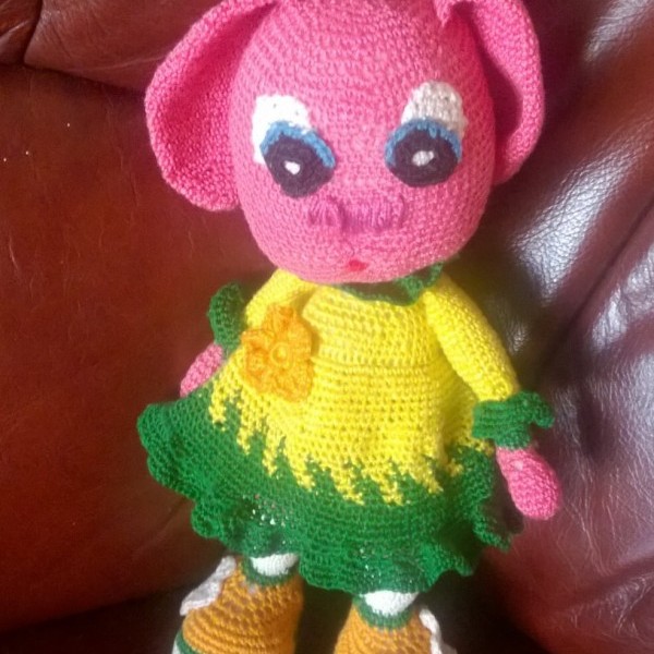 images/products/2021-04-04/cropped_uj-22-cm-es-horgolt-amigurumi-nyuszi-lany-15653_0_1617516865.jpeg