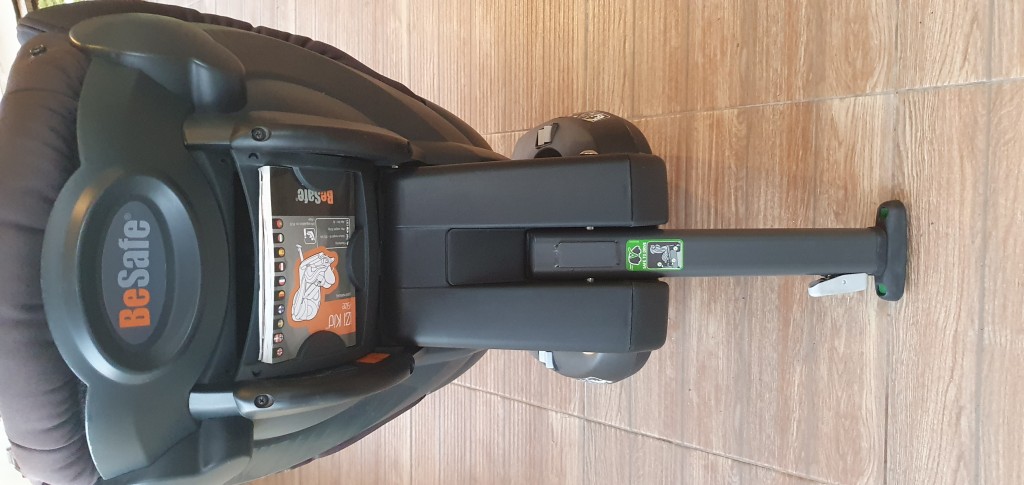 Eladó a Besafe izi Kid i-Size Isofix-es autósülés. Menetiránynak háttal használható. Ajándékba adok hozzá egy fejtámlára tehető tükröt (kicsit karcos de használható). Hasznos, mert látod hogy mit csinál a gyerek.
3 gyereken túl van.

Átvehető: Dunakeszi

Ajánlott használat:
- magasság: 61-105 cm
- súly: 9-18 kg
- életkor: 6 hó - 4 év
- rögzítési irány: menetiránynak háttal
- csatlakozás: Isofix
- SIP+ kiegészítő oldalvédelem
- Extra párnázott fejtámla
- 5 pontos biztonsági öv, állítható magasság
- Speciális övfeszítő - könnyen megfeszíthető biztonsági öv
- Több fokozatban dönthető, alvó helyzetbe is
- Állítható első merevítő, megnövelt lábtér
- Hangjelzéssel jelzi a helyes telepítést
- Huzata könnyen levehető és mosható - 2