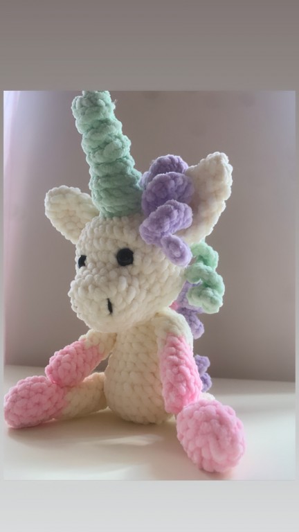 Rendelhetô!
Kézzel készített, amigurumi gyermek csörgôk, alvôkák, plüssök készítését vállalom.
Igénynek megfelelôen bármilyen figurát elkészítek, melyek kifejezetten babák számára kifejlesztett fonalakból készülnek! - 3