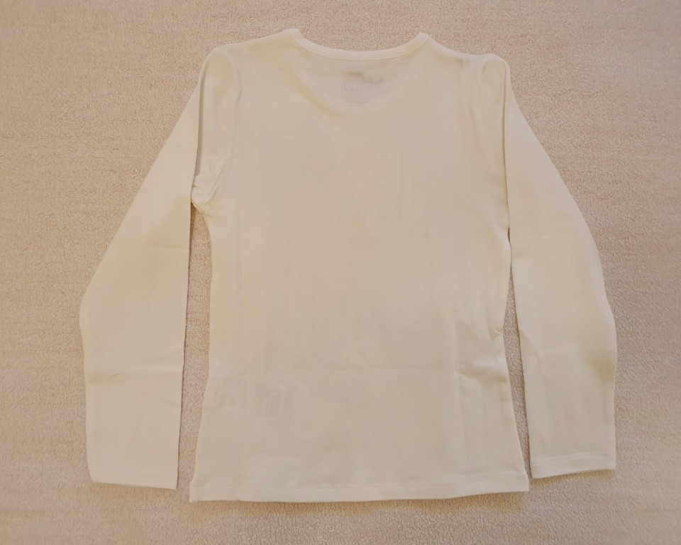 Vadonatúj, címkés, Everything Must Change márkájú micimackós felsőrész/tunika, 4 év/104 cm.
https://www.childrensalonoutlet.com/everything-must-change-girls-ivory-disney-cotton-top-399693.html
Szállítás: 550 Ft (sima levél) vagy 1100 Ft (postán maradó ajánlott levél) vagy 1300 Ft (MPL csomagautomata vagy Packeta).
 - 1