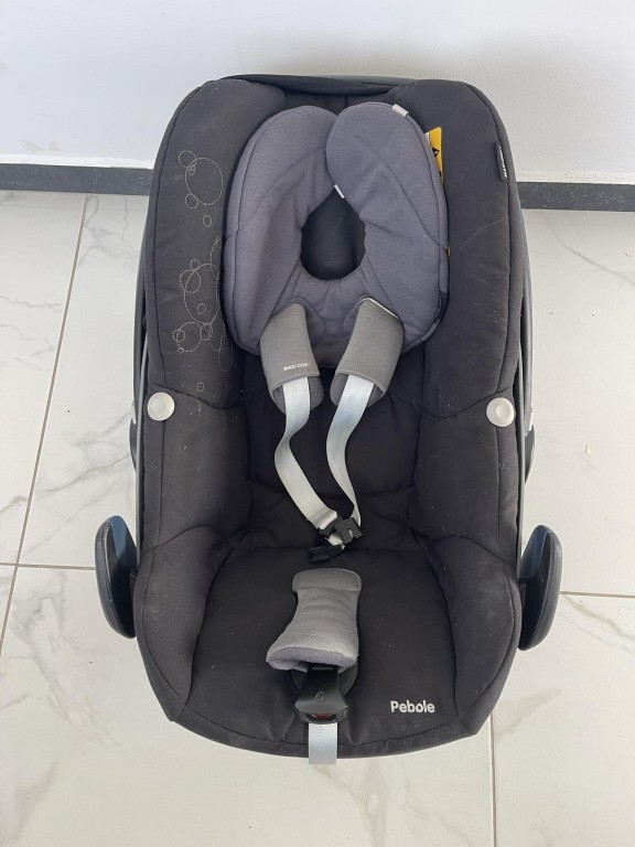 Maxi Cosi babahordozó eladó a képeken látható állapotban
0-13kg - 1